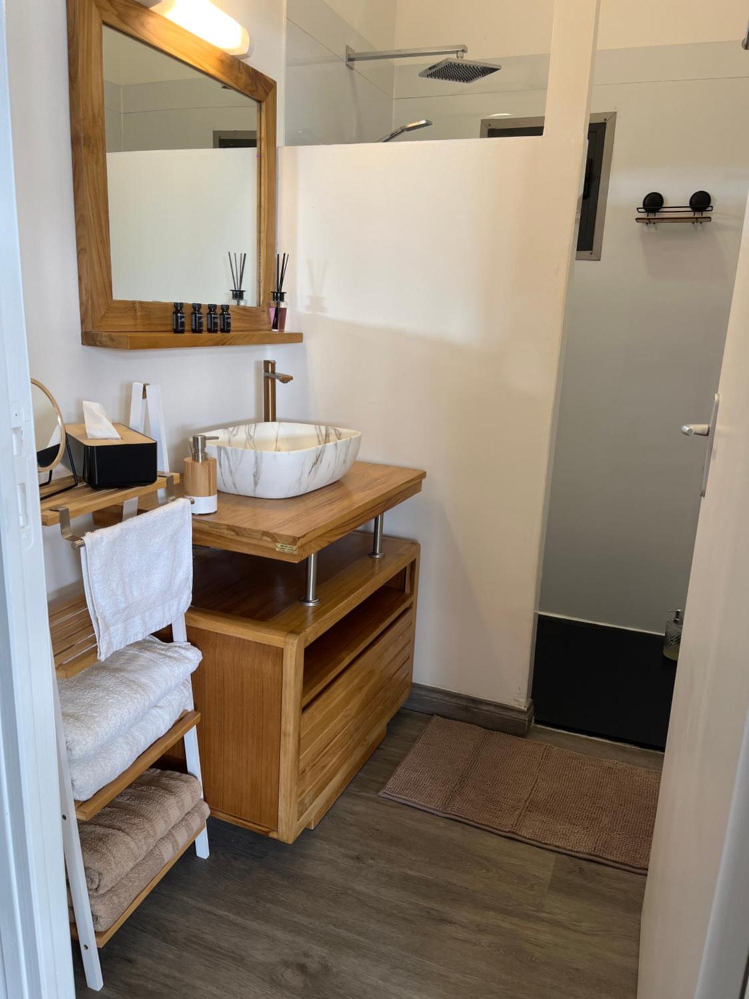 Aterla - Appartement De Charme Et Spa La Possession Eksteriør bilde